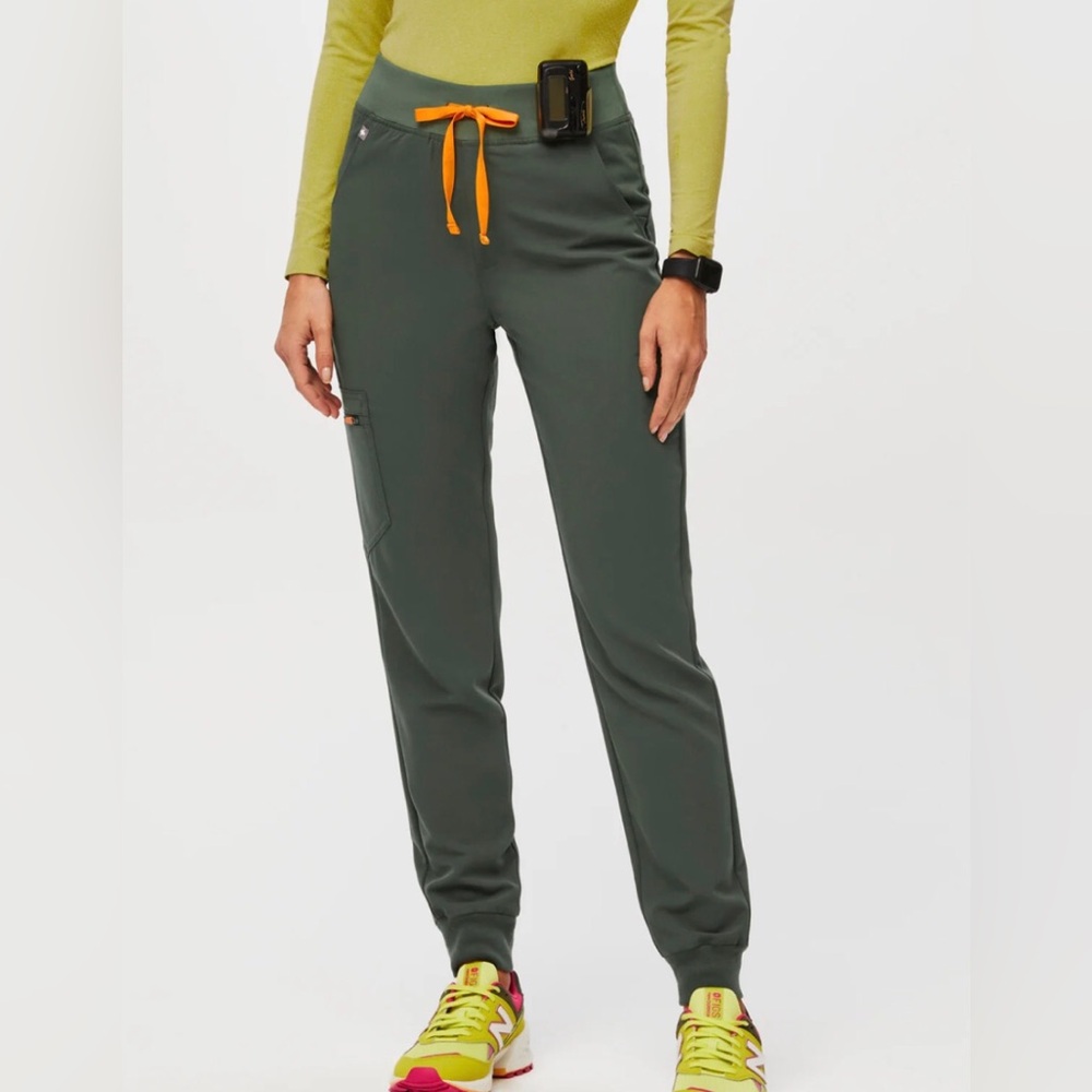 Figs Moss Zamora High Waisted 2.0 Jogger Scrub Pants - Small